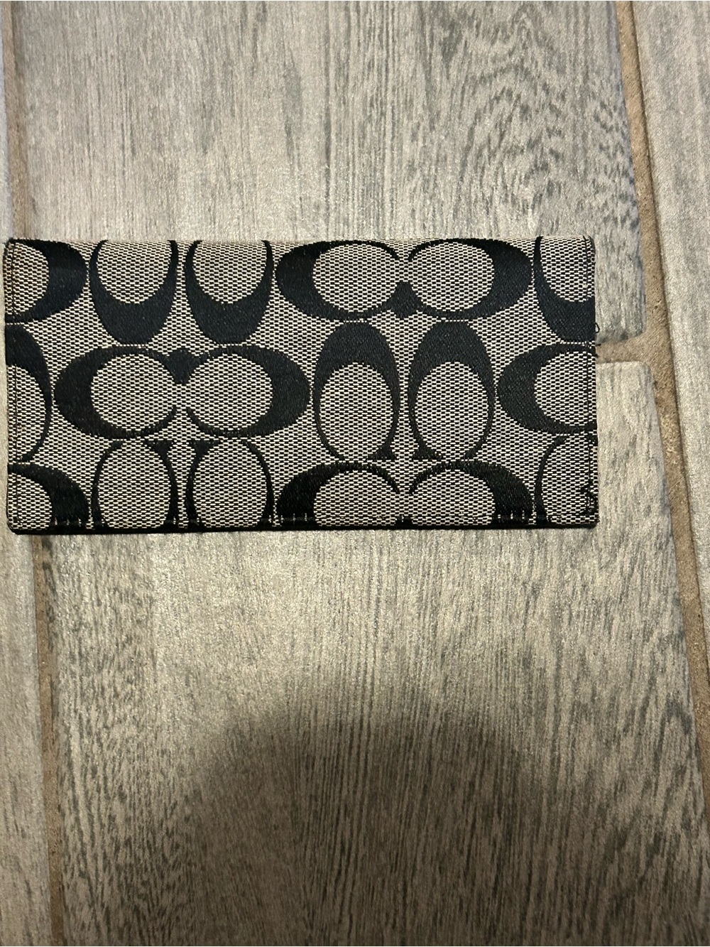 Coach Signature Canvas checkbook Holder in Black and Khaki